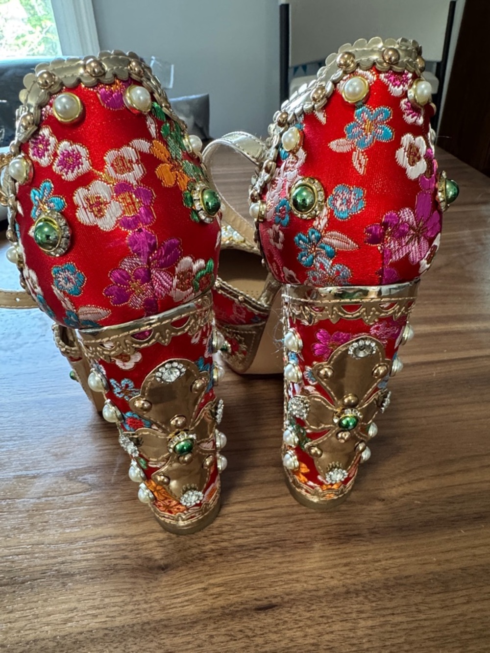 Azalea Wang fancy heels - Picture 3 of 12